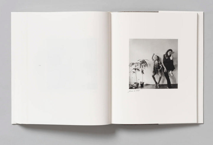 Daily self-portraits 1972–1973 by Melissa Shook - Tipi bookshop